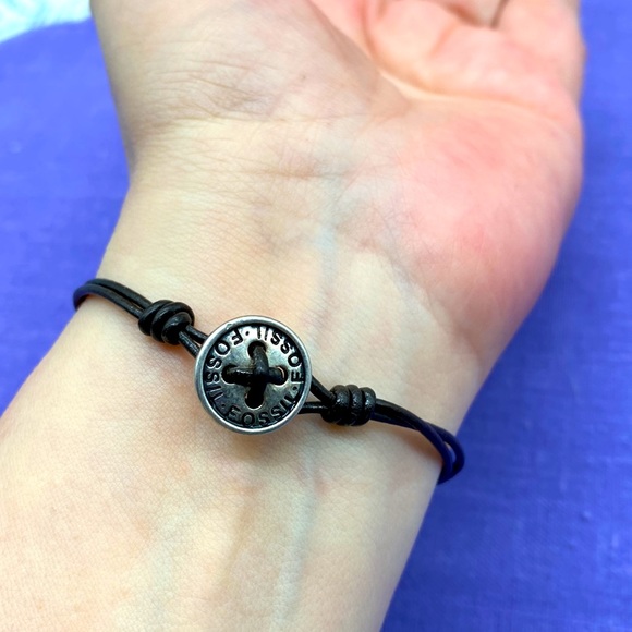 Vintage Fossil blank cord silver toned floral design in 7 inch length 🌻 - Picture 5 of 8